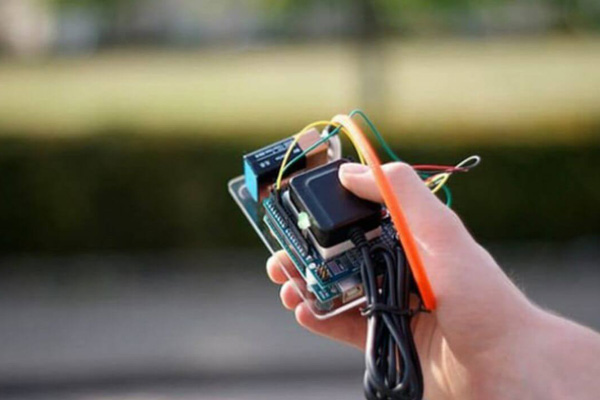 برد ردیاب ماشین، تنظیم جی پی اس خودرو